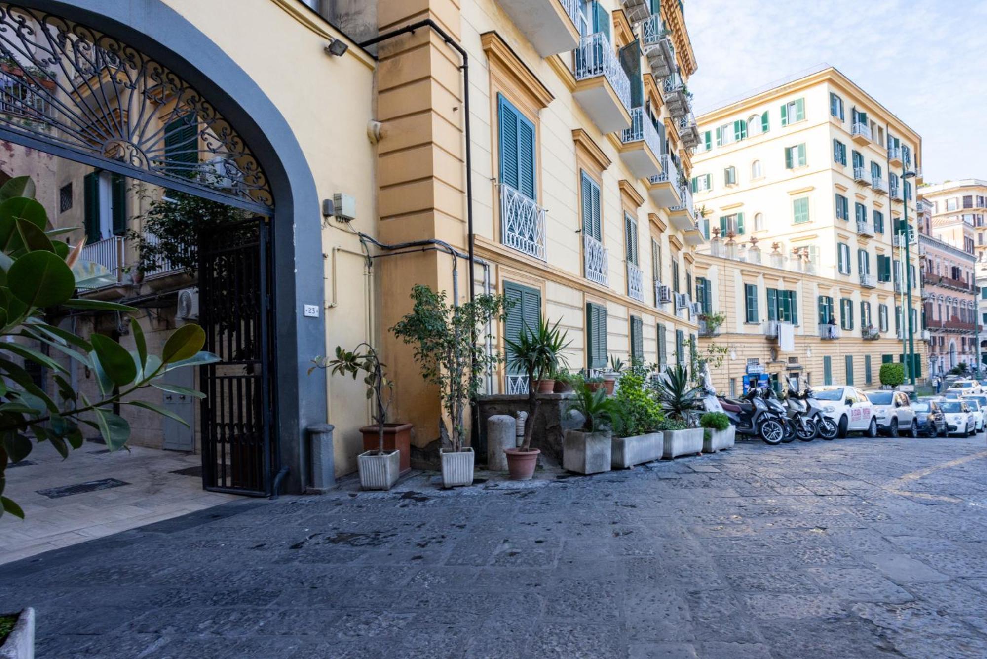 Ferienwohnung Molo Caracciolo Neapel Exterior foto