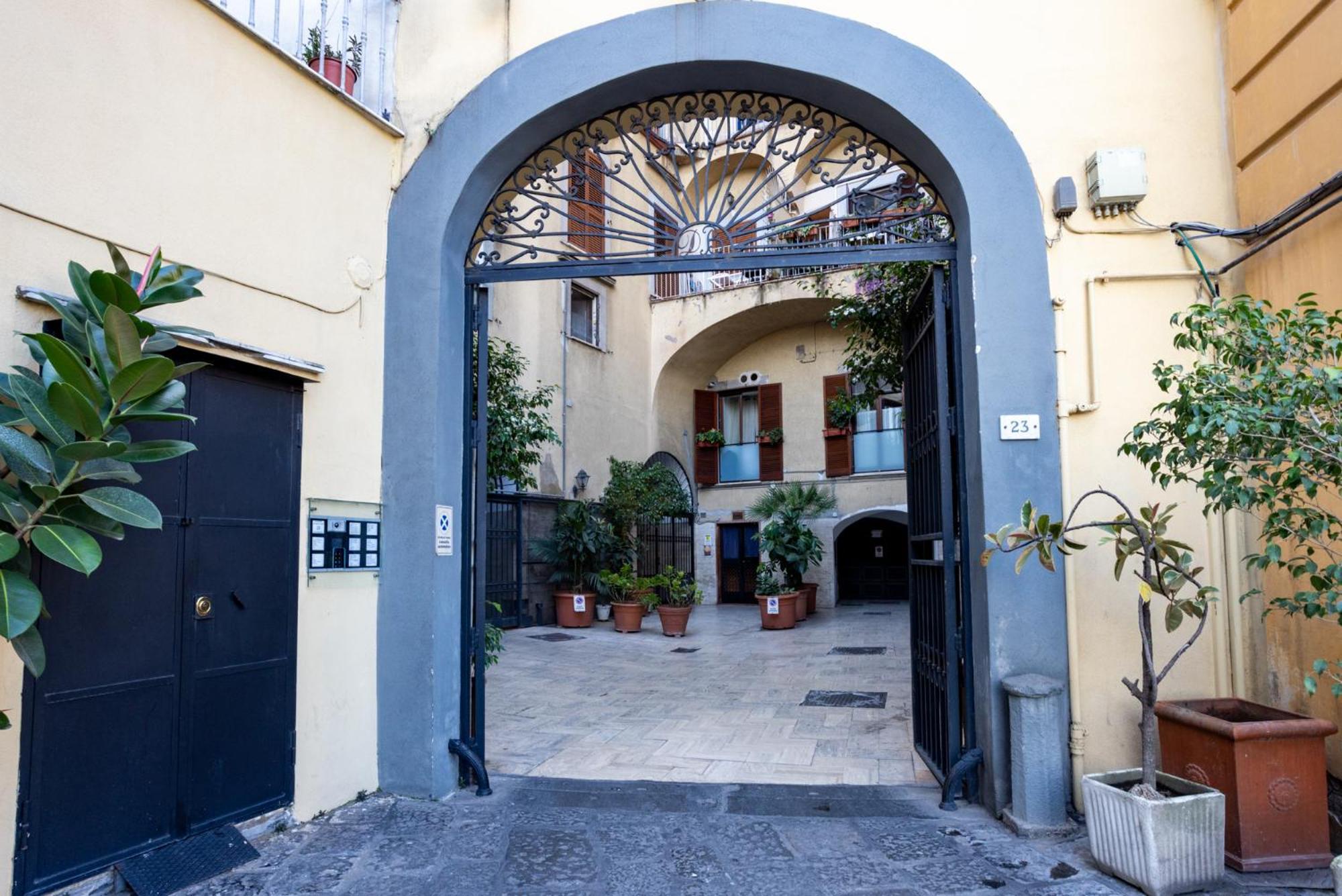 Ferienwohnung Molo Caracciolo Neapel Exterior foto